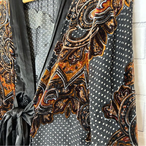 Soft Surroundings silk blend paisley print kimono size medium - Picture 3 of 9